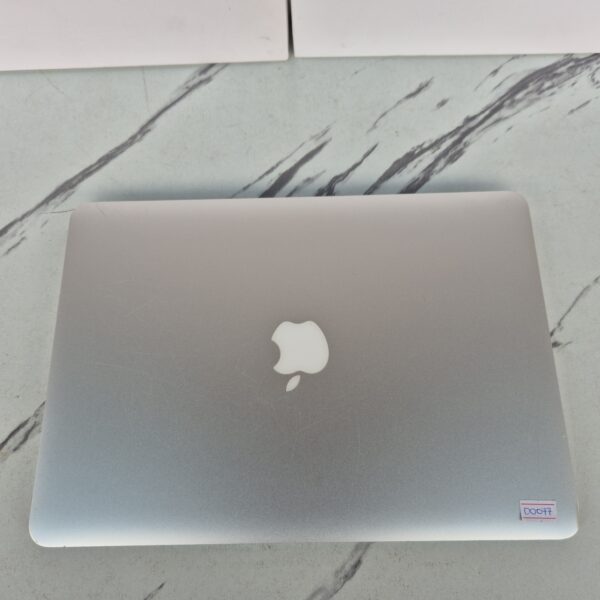 00077 apple macbook air 2013 1.3ghz 4gb 128gb ssd i5