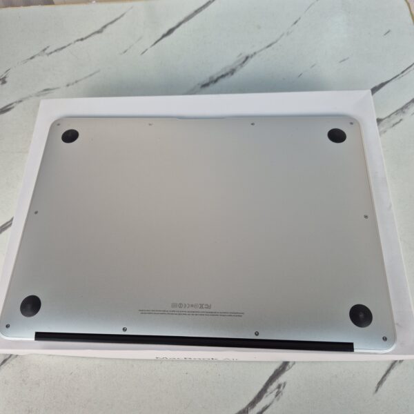 00078 macbook air 2012 1.8ghz 4gb 256 ssd i5