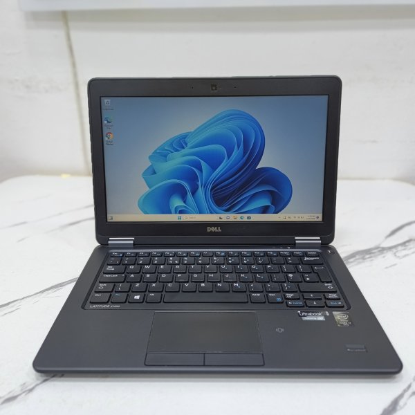 Dell Latitude E7250 5th gen 256gb SSD 8gb Ram - A00088 a00088