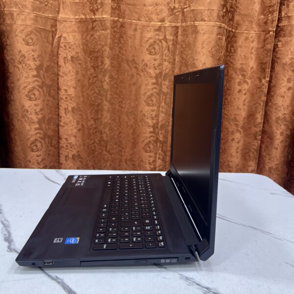 00071 lenovo b50 30 celeron 8gb 128gb ssd 15.6”