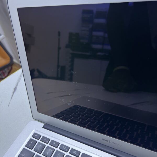 00074 macbook air 2012 13" 1.8ghz i5 4gb ram 256gb ssd