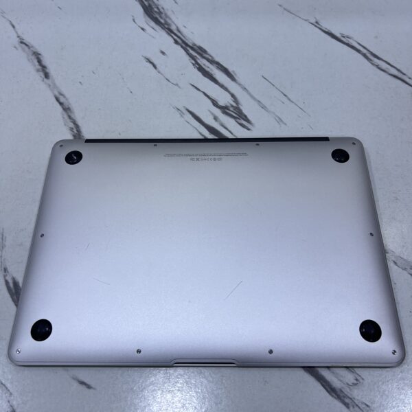 00074 macbook air 2012 13" 1.8ghz i5 4gb ram 256gb ssd
